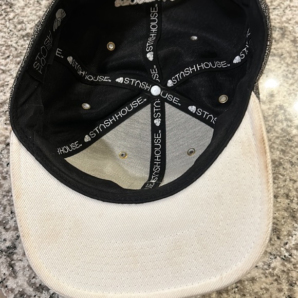 Stash House trucker hat flat cap - Picture 5 of 7